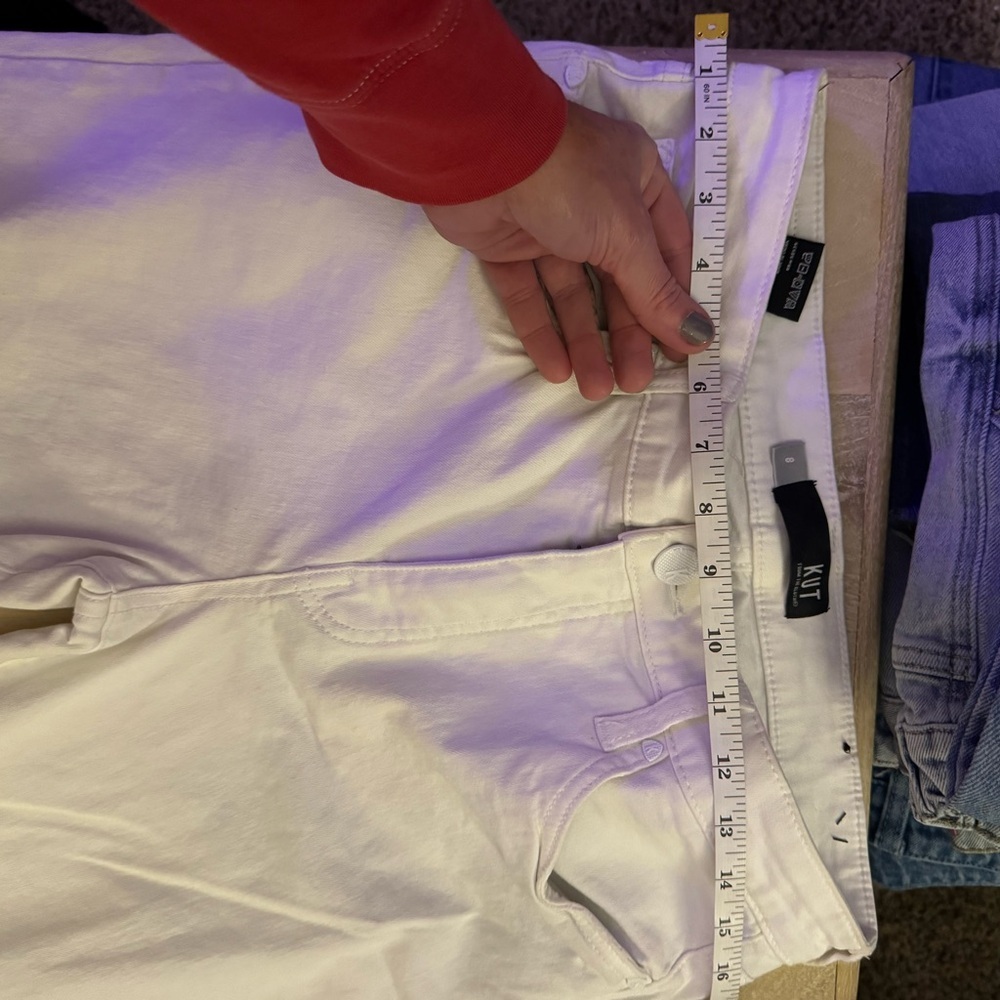 Kut from the Kloth White Cropped Jeans - Picture 6 of 9